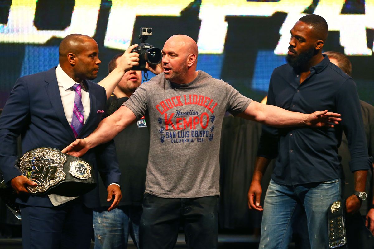 Dana White hứng thú với kèo tái đấu Jon Jones vs. Daniel Cormier 3 tại hạng heavyweight